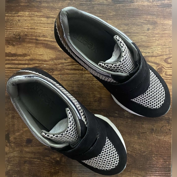 The Blake Sneex, size 8, NWT - Picture 7 of 12